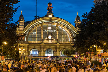 Bahnhofsviertelnacht Frankfurt thumb